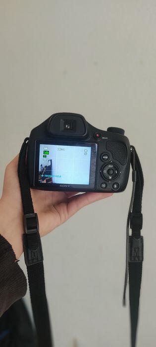 Sony Cyber-shot DSC-H400