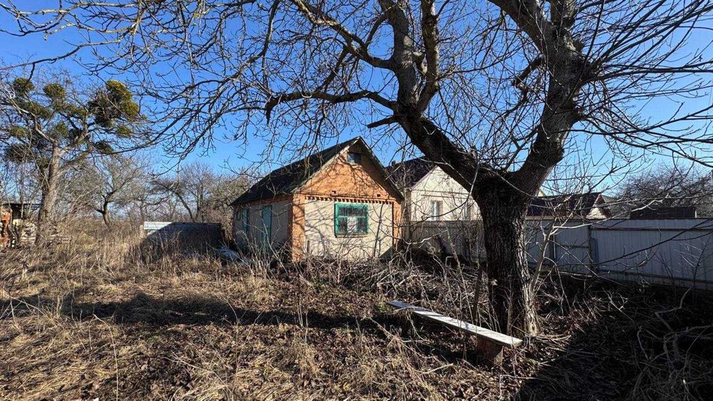 Продам будинок з великою ділянкою в Слободі Дашковецька