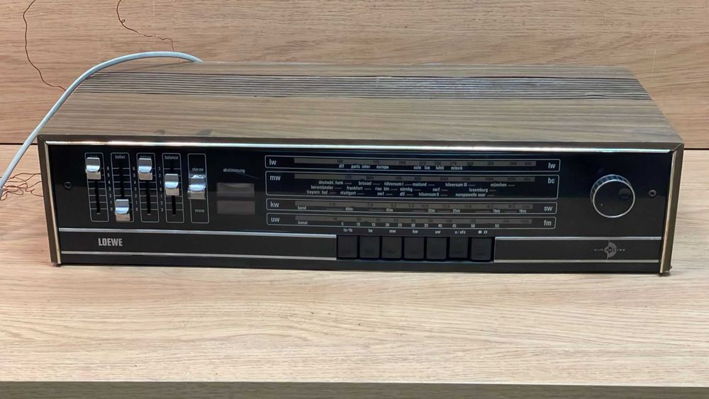 Radio antigo para decoração, não funciona