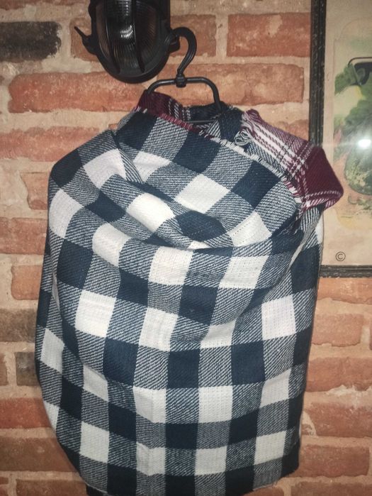 Dwustronny szal. Nowy. Duży. Ciepły