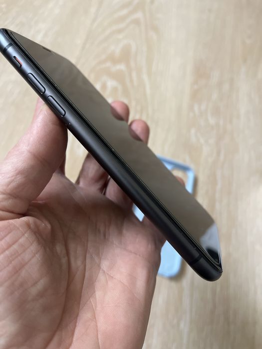 Продаю Iphone 11 64 Gb