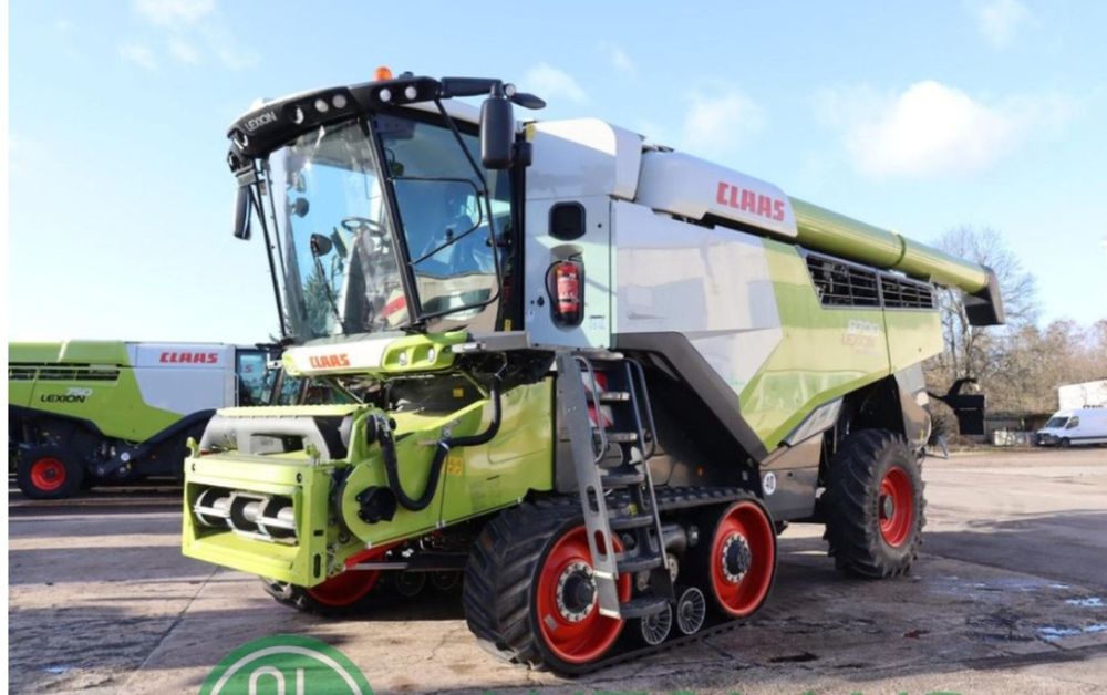 Конструктор комбайн Harvester 920 блоков Lego  CLAAS  Lexiion 8700