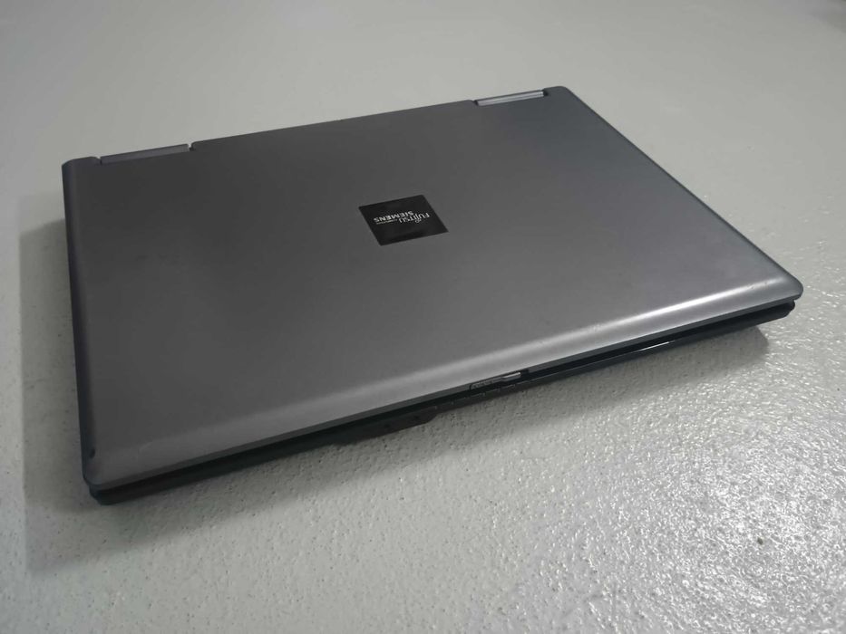 Retro Laptop Fujitsu Siemens ESPRIMO Moblie V5535 15.4"