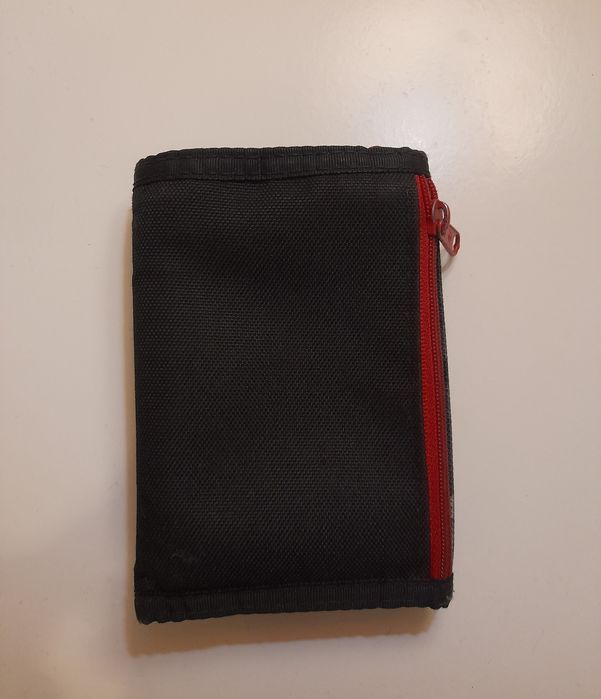 Carteira Rip Curl, Preta e Vermelha.