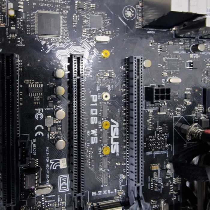 Asus p10s ws +xeon e3- 1220+chľodzenie