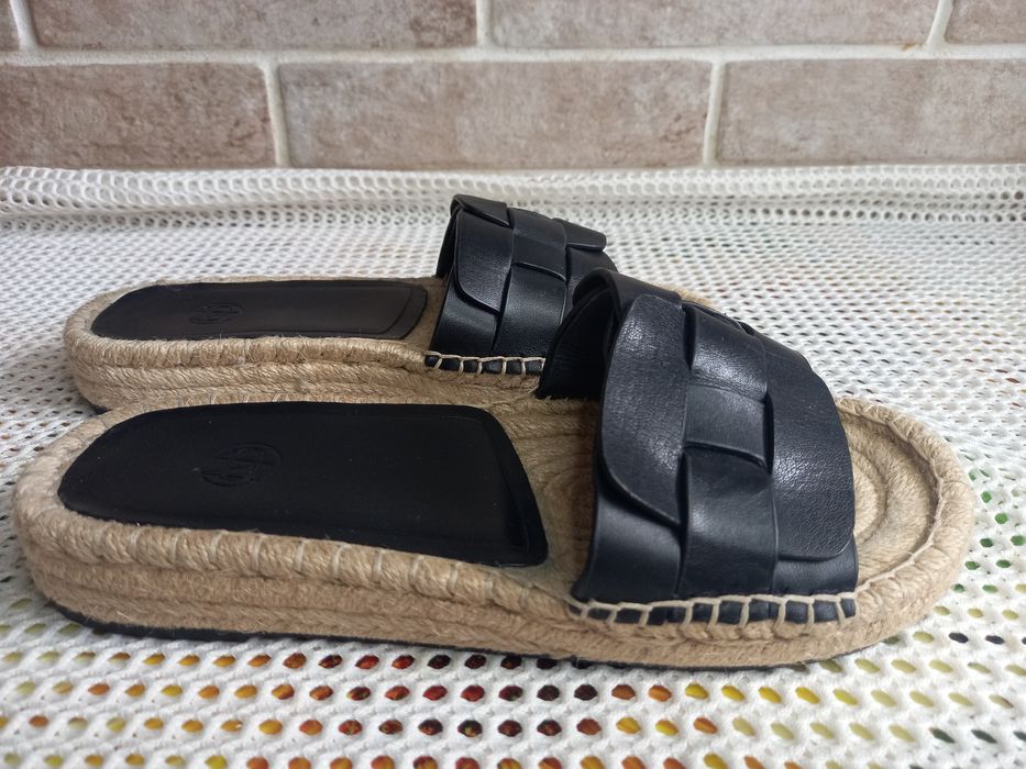 Шлепки Massimo Dutti 36р