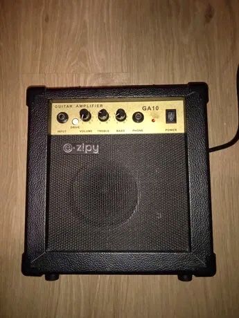 Vendo duas guitarras em bom estado !!