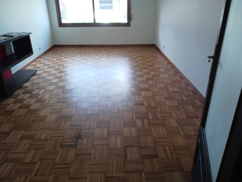 Andar moradia aluguer