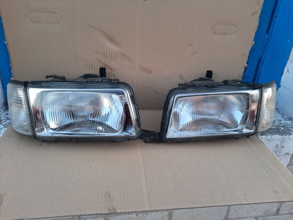 Фари передні Audi 80 B4
