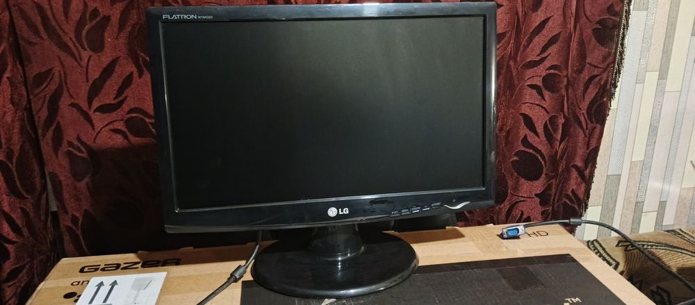 Монитор LG Flatron W1943SS 19" — Отличное состояние