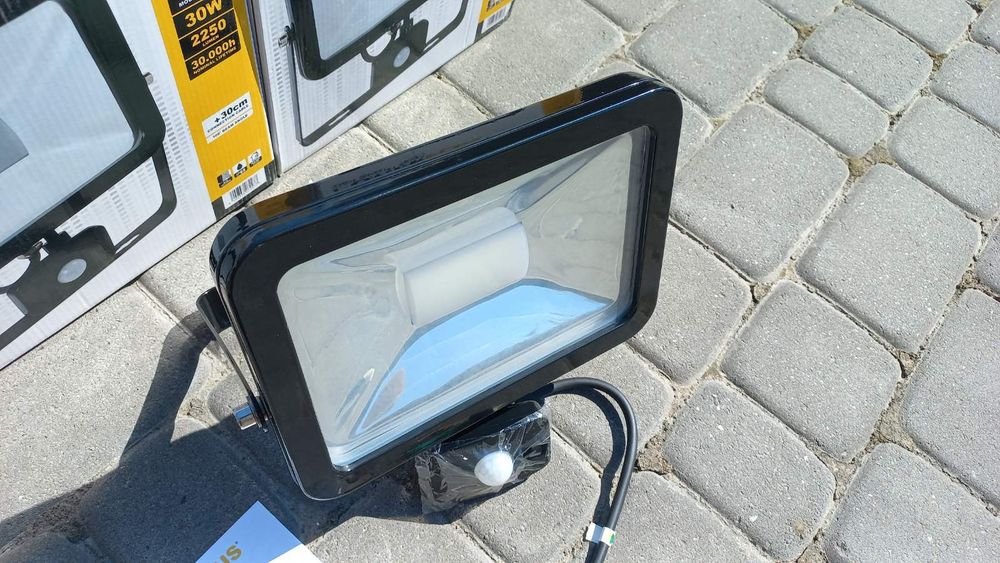 Потужний світлодіодні прожектор powerplus powli20301