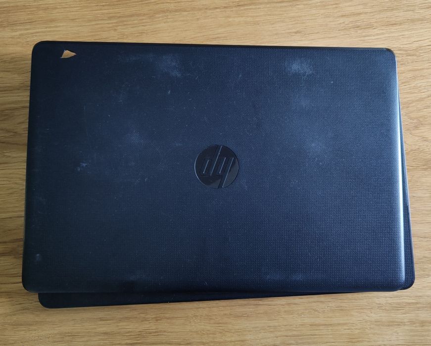 Laptop HP uszkodzona obudowa