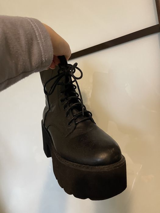 Ботінки. Сапожки. Шкіра. Стиль, Баленсіяга