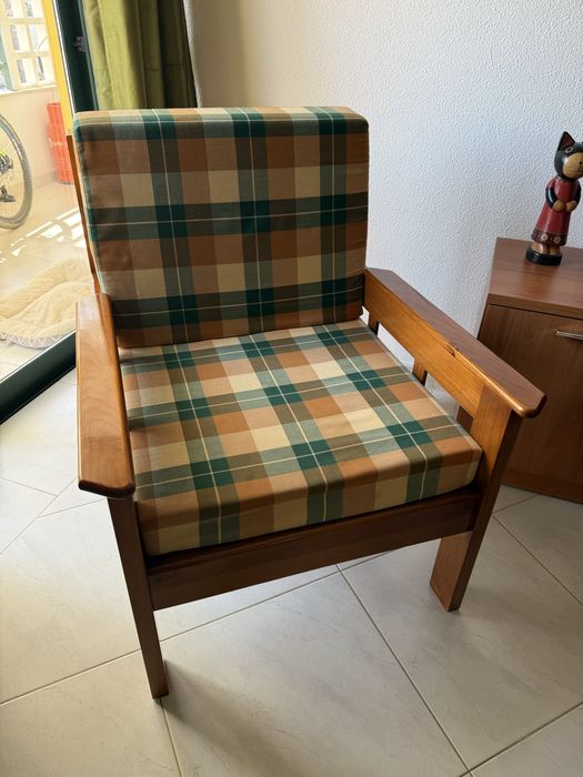 Sofá cama e cadeirões