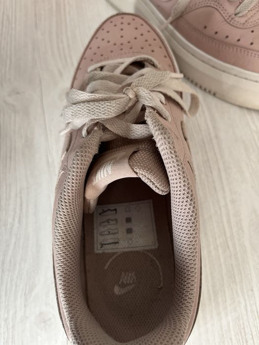 Кросовкий найк оригинальные женские