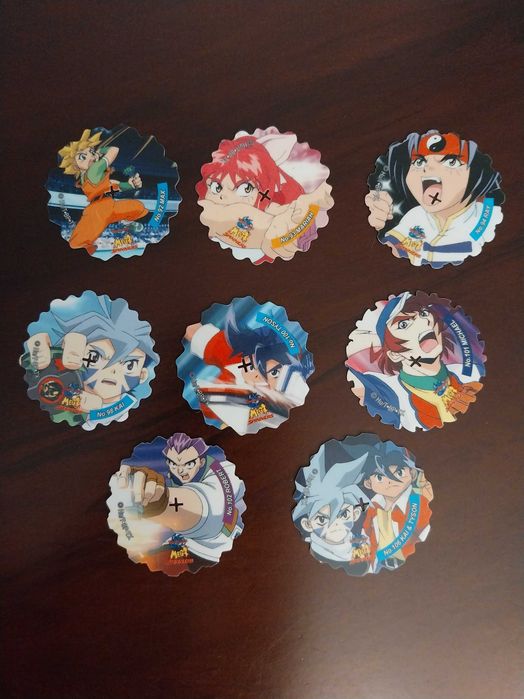 Lote 8 Beyblade Mega Spinners