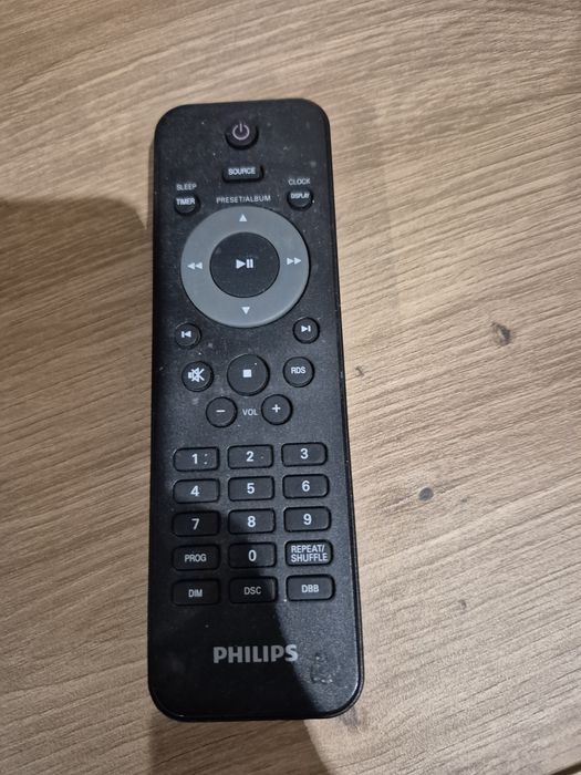 Wieża Philips + 4 kolumny wOOx + pilot + kable