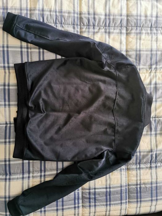 Blusão de veludo da marca "Marciano"