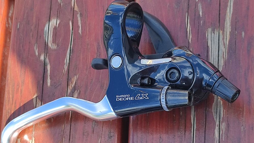 Klamkomanetki Shimano LX  ST-M560 , 7x3s