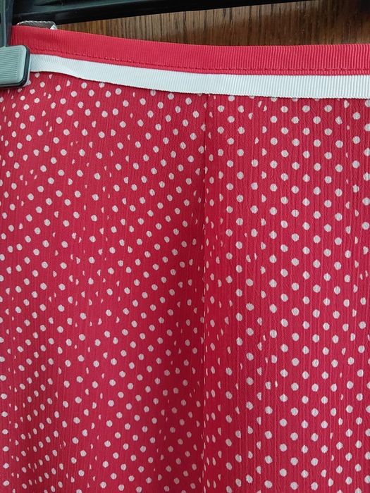 Zwiewna spódnica czerwona w białe kropki