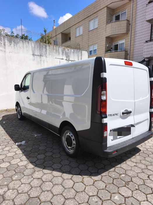 RENAULT TRAFIC Phase lll 2.0 blue DCI 130cv L2H1 IVA DEDUTÍVEL