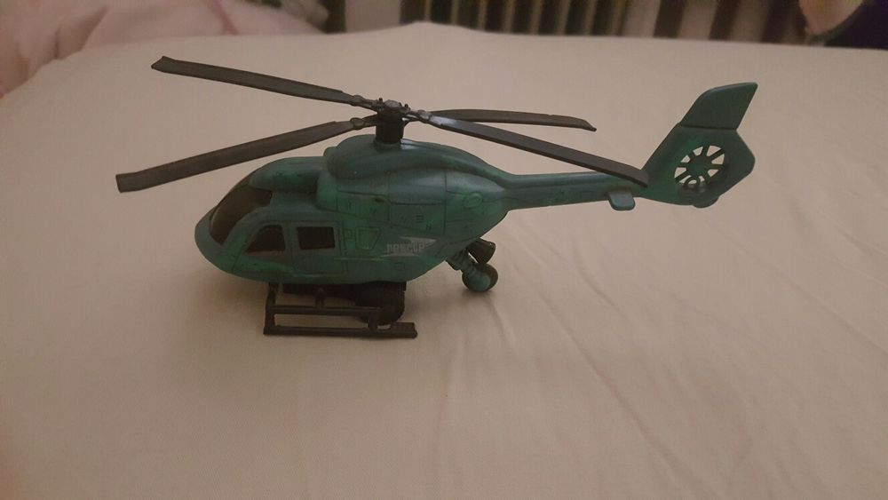 Вертолёт игрушка с подзаводом