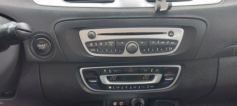Авто Renault Scenic 2010р