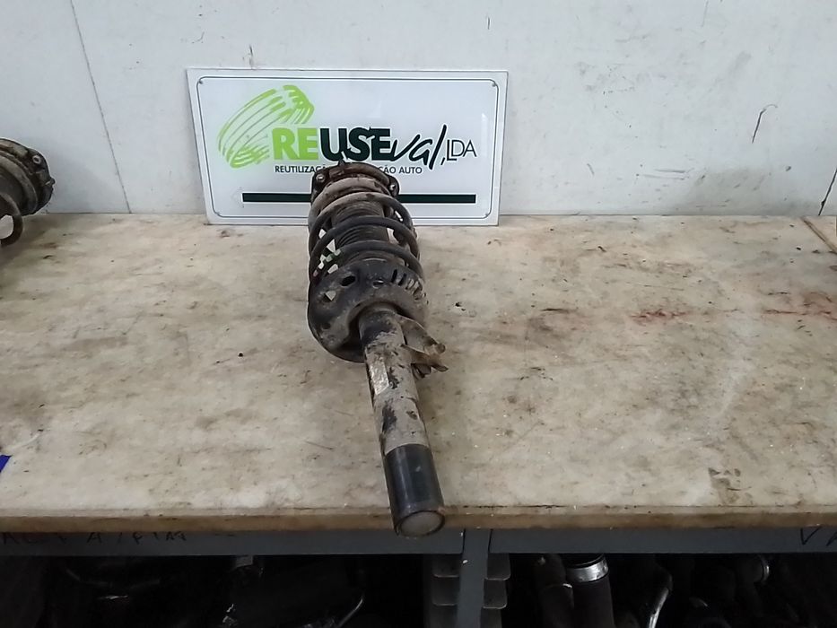 Suspensão frente esquerda VOLKSWAGEN Golf VI Van (5K1_)