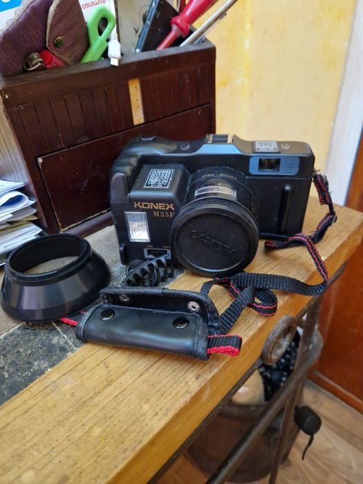 Maquina fotográfica Konex  de rolo