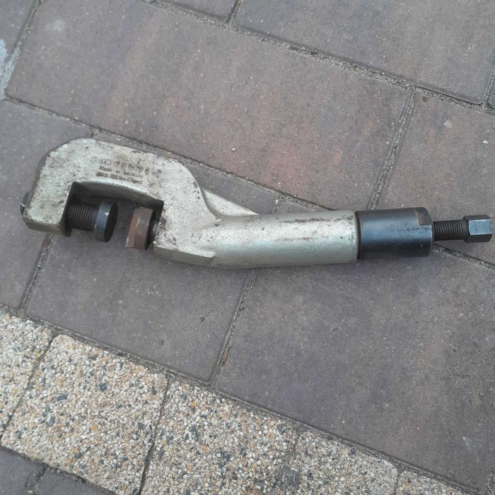 Kukko hydrauliczny przecinak do nakrętek