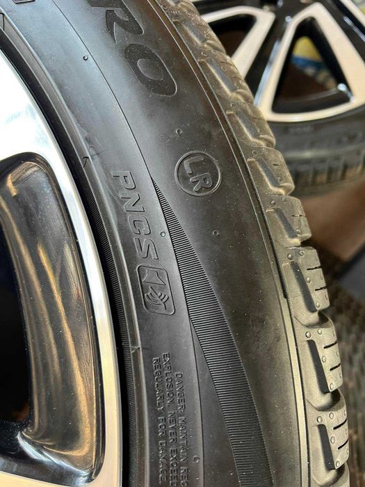 Оригінальні диски R22 LAND ROVER RANGE ROVER (L460) 285/45/22 Pirelli