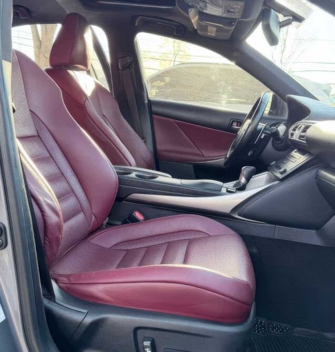 Lexus IS 300      2016