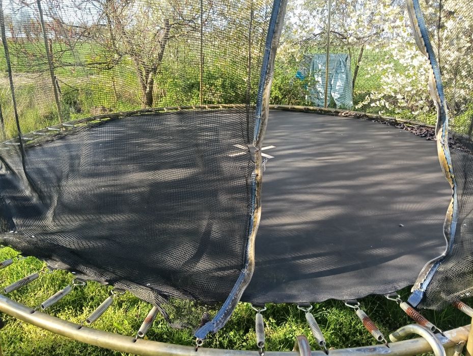 Trampolina ogrodowa