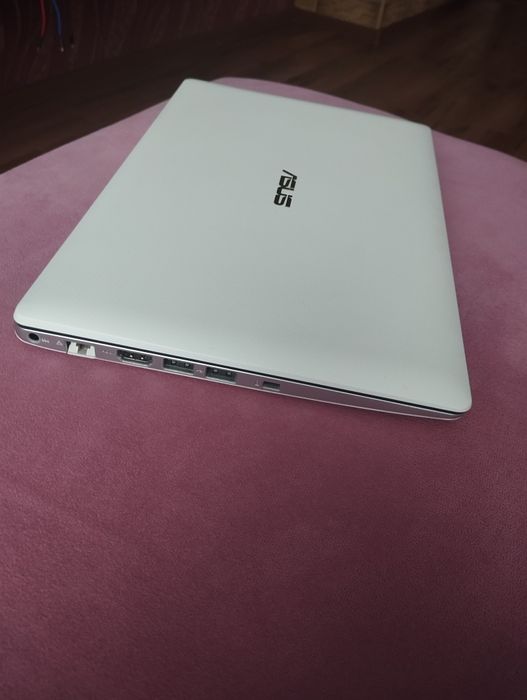 Ноутбук Asus x201e