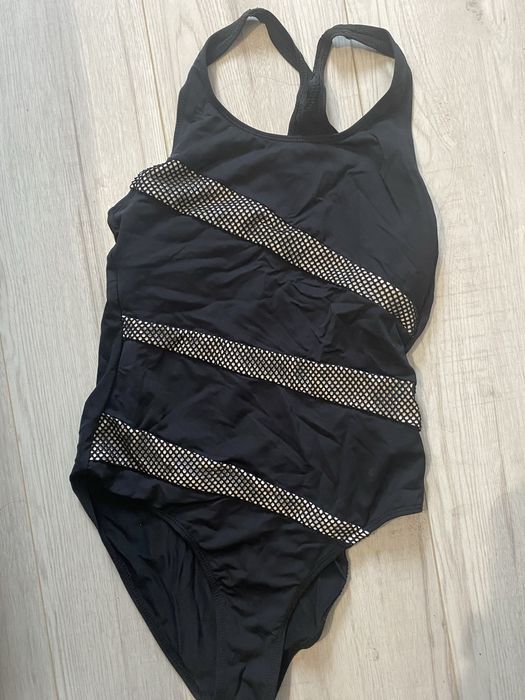 Stroj jednoczęściowy