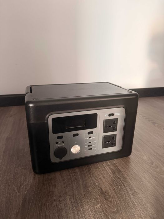 Станція живлення XO PSA 700 в ідеальному стані.