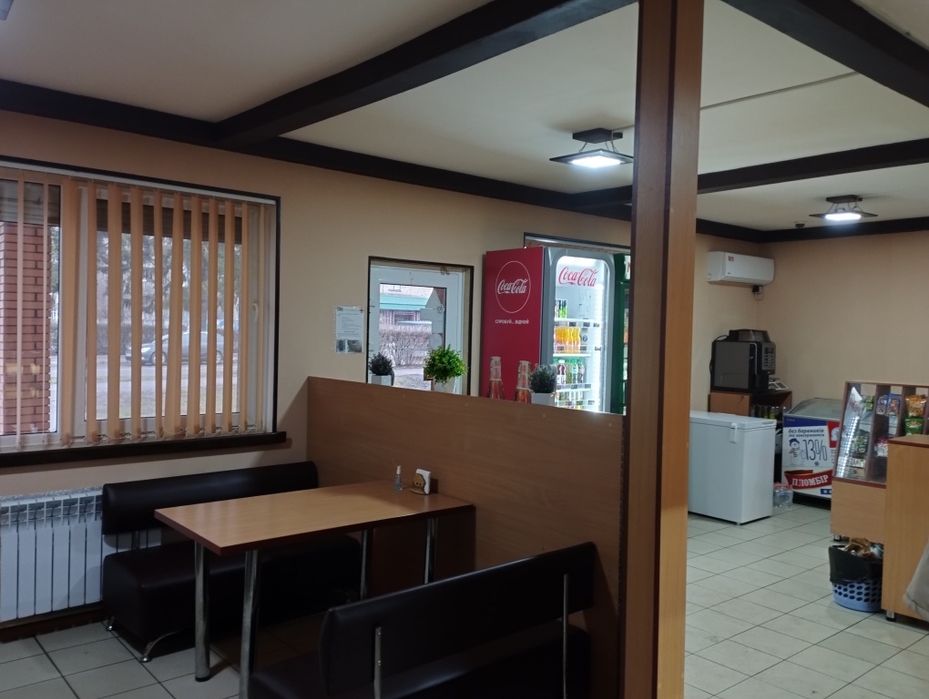 Продаю приміщення в центрі Узина