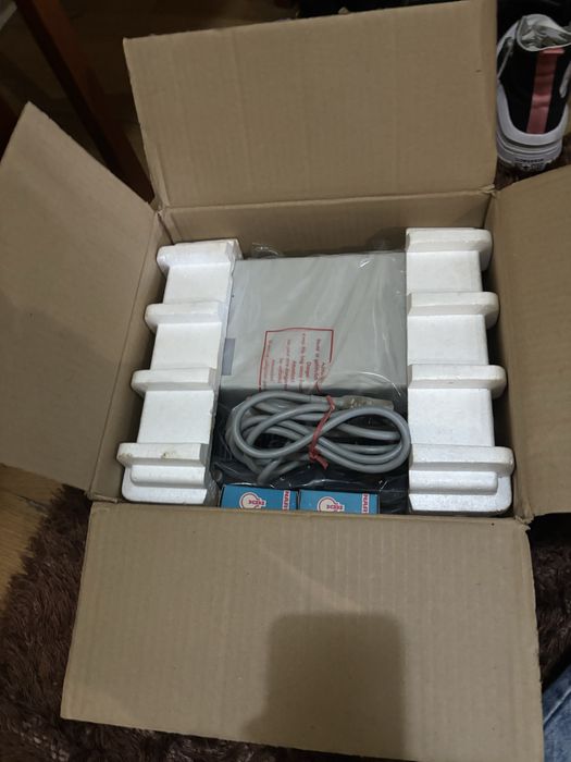 Slide projetor ( Roliei P 30)