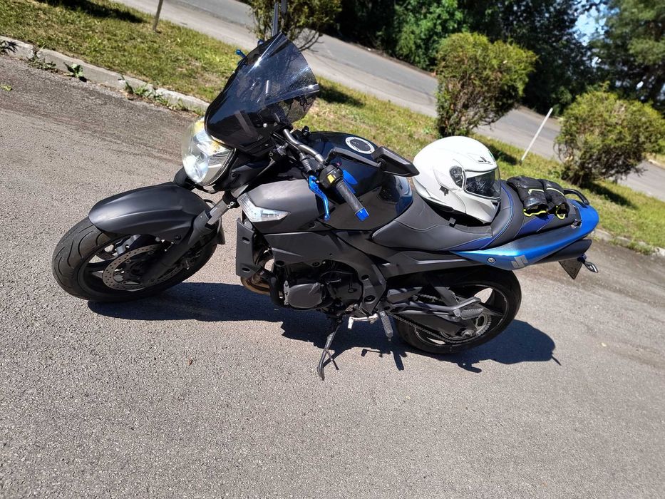 Motocykl Suzuki GSR 600
