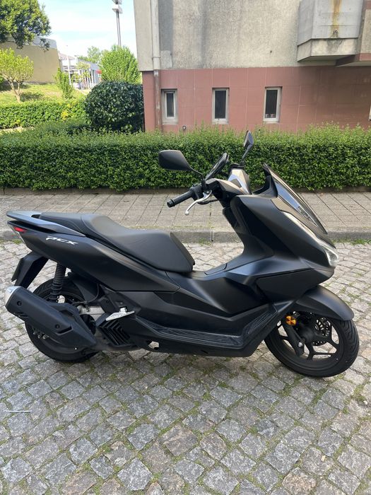 Vendo mota honda pcx 2025
