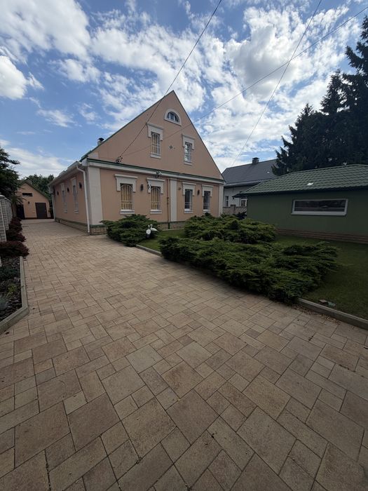 Продам будинок на проспекті Гагаріна (Науки) 6 соток. Гараж. Автономність