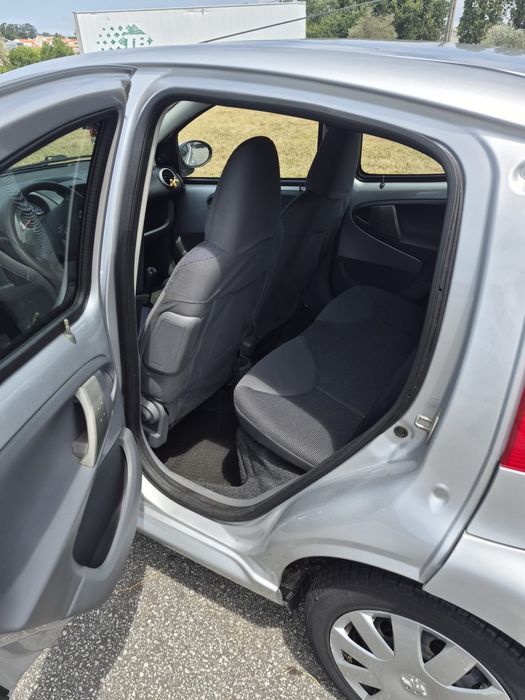 Vendo carro Peugeot 107