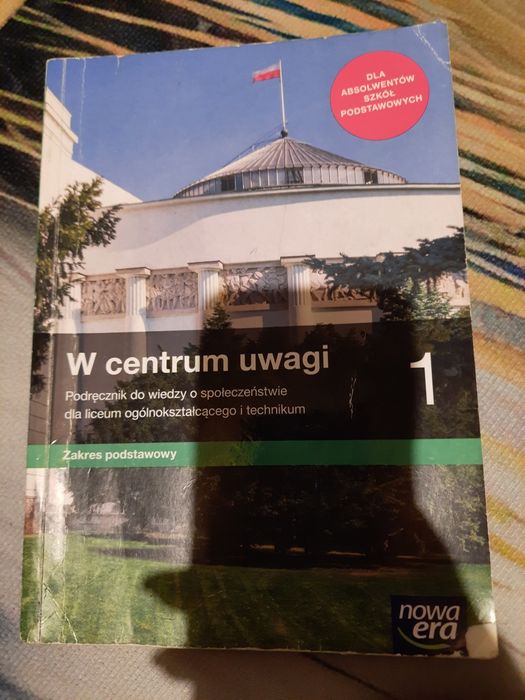 Książka  Wiedza o społeczeństwie do 1 klasy liceum.