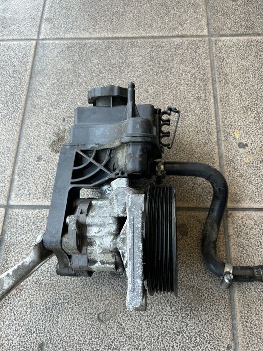 Pompa wspomagana do Mercdesa Sprintera z 2014 r om 651
