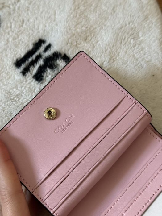 carteira coach bege e rosa