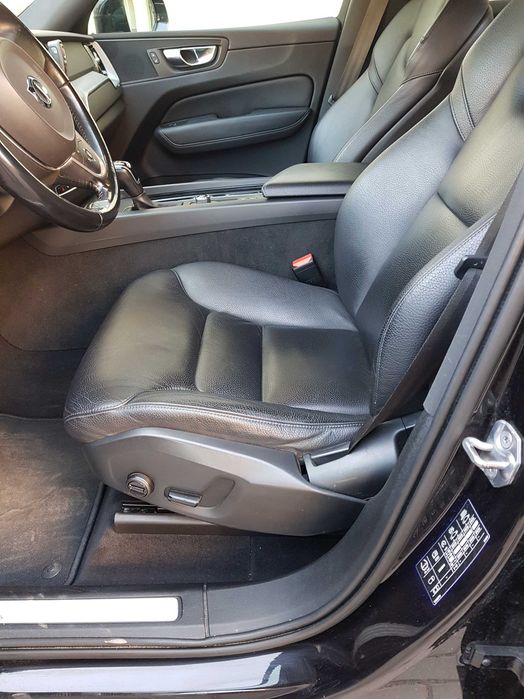 Samochód osobowy volvo XC60