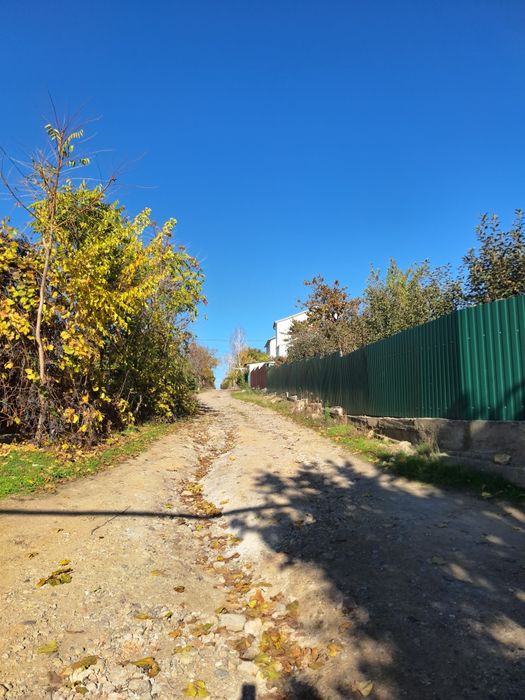 Продам участок около озера 6 сот.цена 8т торг