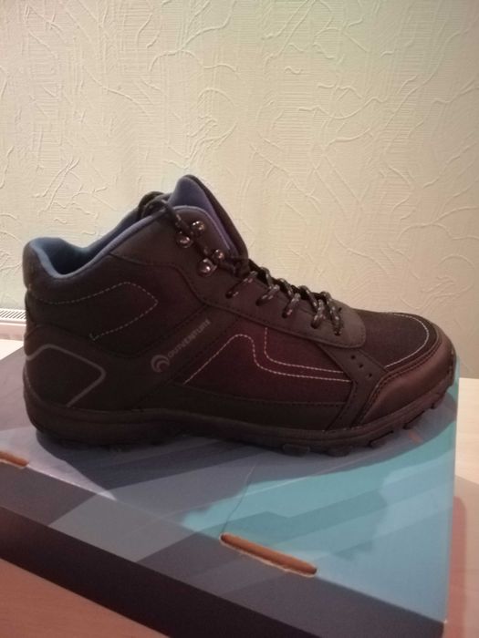 Продам мужские демисезонные ботинки OUTVENTURE черные