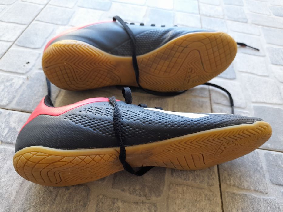 Chuteiras ADIDAS tamanho 39,5