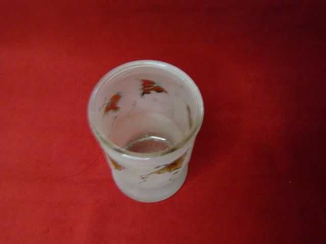 mały szklany wazon ręcznie malowany  szkło matowe